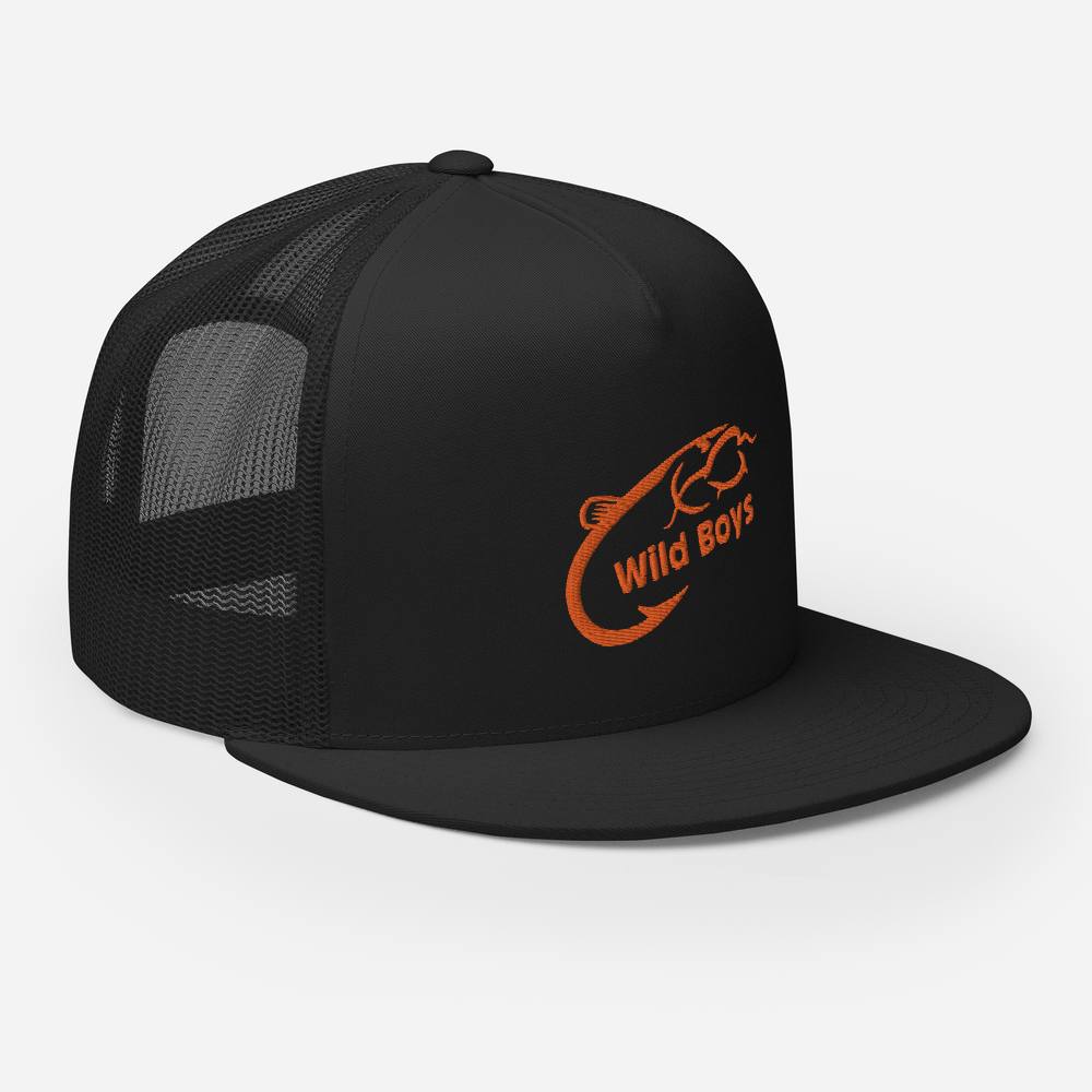 Schwarze 5-Panel Trucker Cap, Wild Boys Logo, Angler Zubehör, rechte Frontansicht