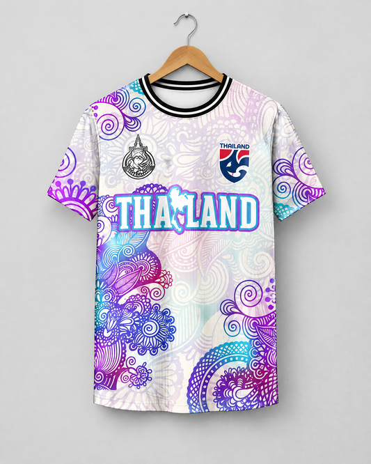 Illustratives Produkt-Mockup: Thailand Trikot Nr. 99 Lila Mandala auf Kleiderbügel