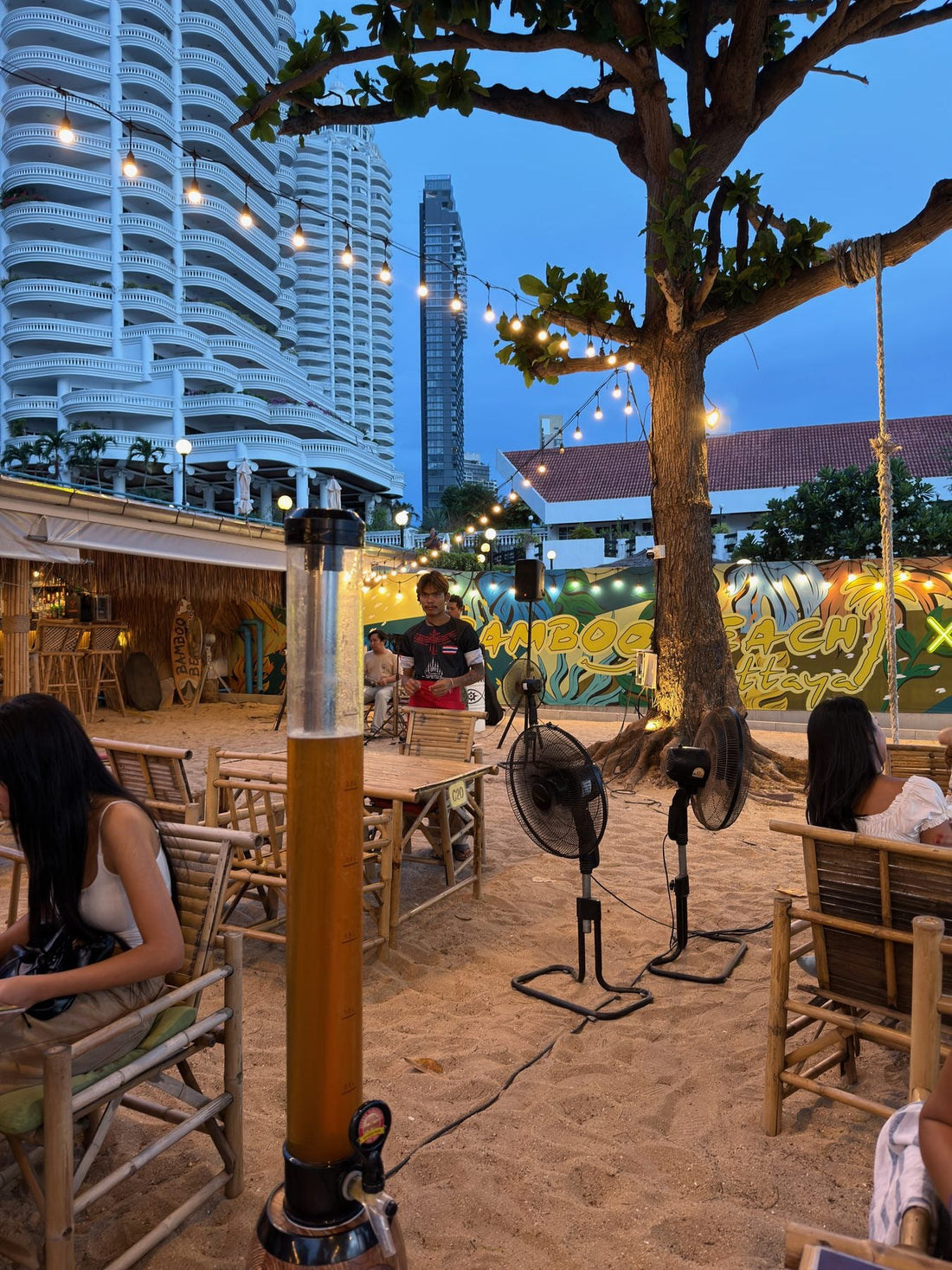 Bamboo Beach Pattaya: Strandrestaurant am Wongamat Beach im Test