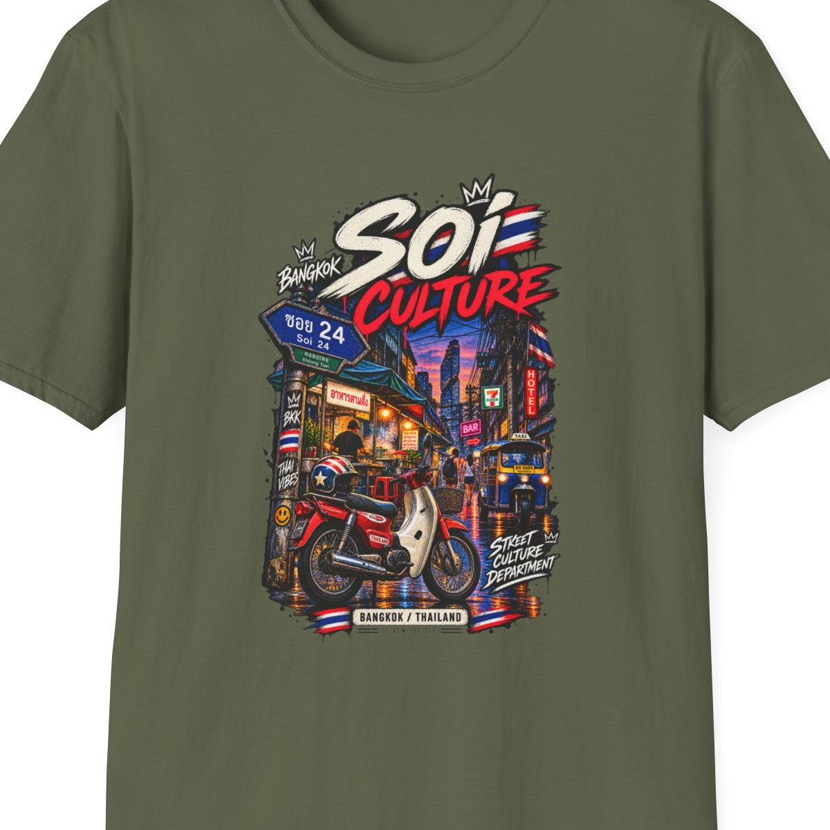 Bangkok Soi Culture T-Shirt Military Green — Thai Streetwear Vorderansicht – Design Nahaufnahme