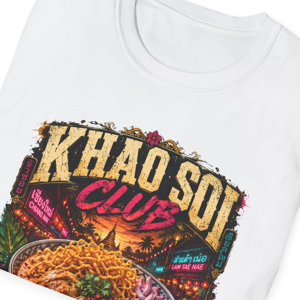 Military Green Khao Soi Club T-Shirt – Design Nahaufnahme