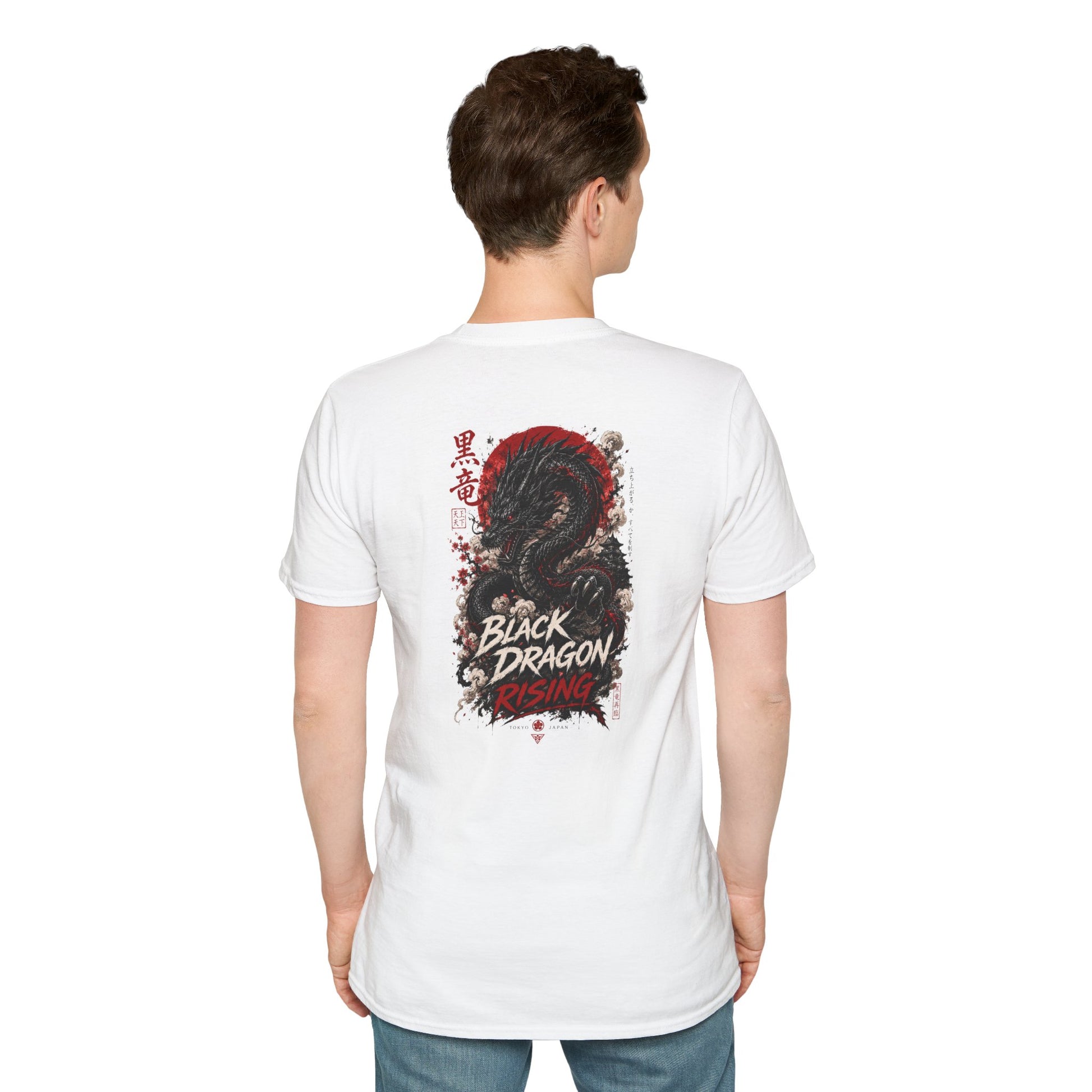 Black Dragon Rising T-Shirt Nahaufnahme — Kanji Drachen Print Detail