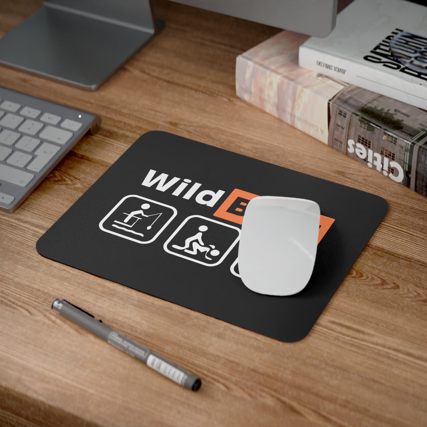 Desk Mouse Pad – T-Shirt Rückansicht