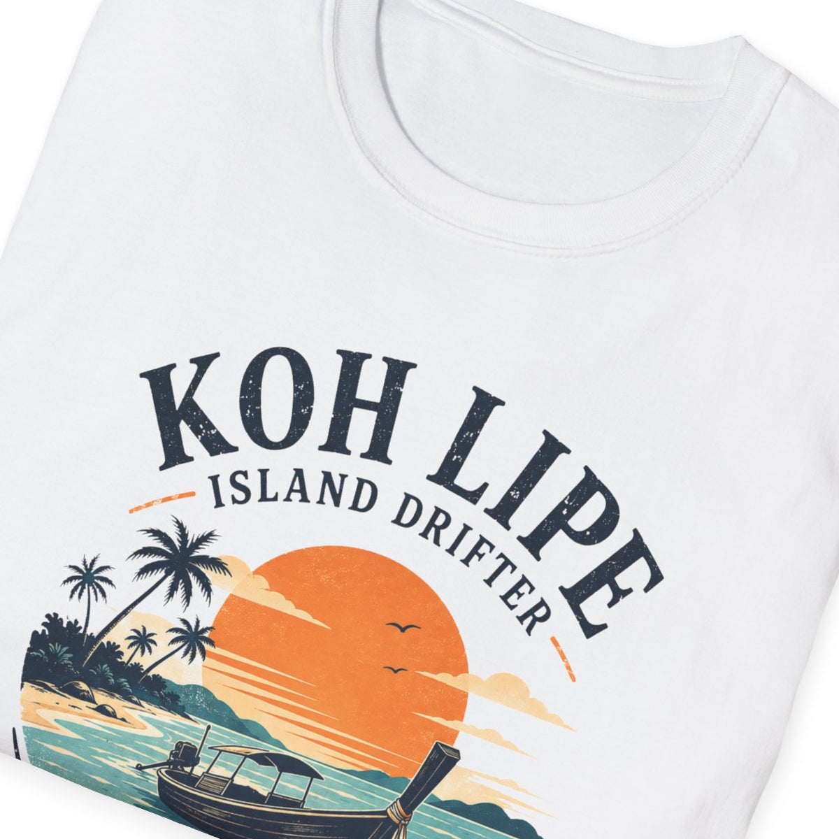 Military Green Koh Lipe Island Drifter T-Shirt – Design Nahaufnahme