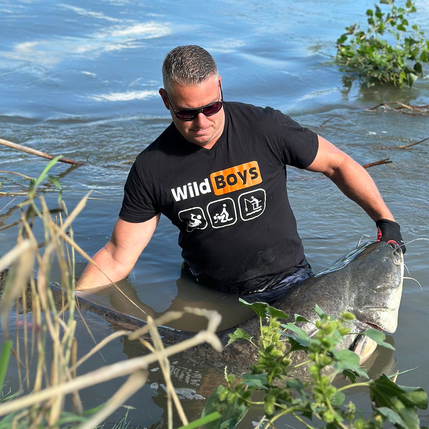 Wild Boys Angler T-Shirt – Die 3 Gebote | Lustiges Fishing Shirt für Männer | Angel Geschenkidee