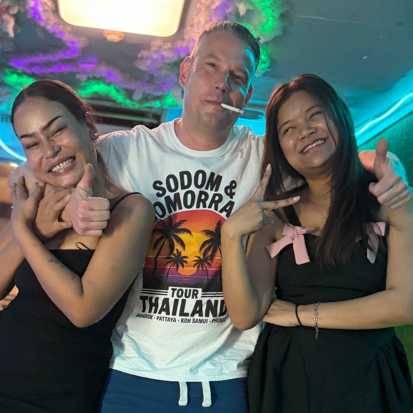 Sodom & Gomorrah Thailand Tour T-Shirt Herren – Retro Sunset Palm Beach Shirt Bangkok Pattaya Streetwear