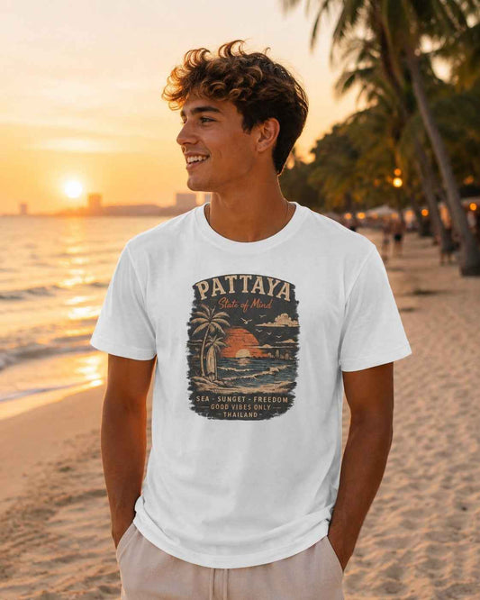 Pattaya State of Mind T-Shirt — Thailand Vintage Beach Sunset Graphic Tee | Reise Geschenk