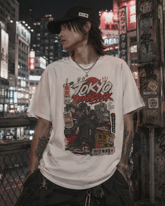 Falling Blossom Geisha T-Shirt — Japanese Streetwear Kirschblüten Herren Damen