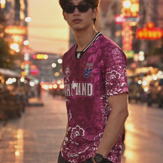 Produktvideo: Thailand Trikot Nr. 99 Bordeaux Blumen in Bangkok